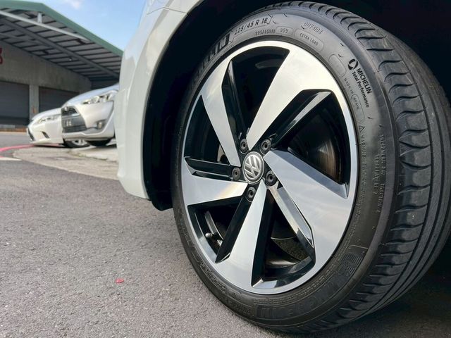 VOLKSWAGEN福斯 TOURAN  第16張相片