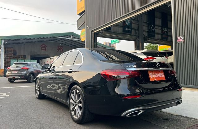 M-BENZ賓士 E200  第2張相片
