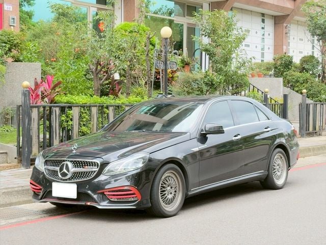 M-BENZ賓士 E200  第1張相片