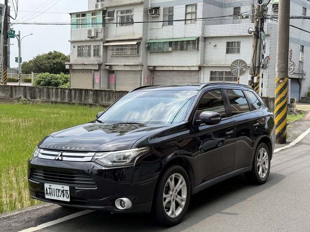 MITSUBISHI三菱 OUTLANDER  第1張相片