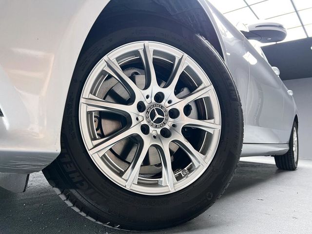 M-BENZ賓士 C180  第8張相片