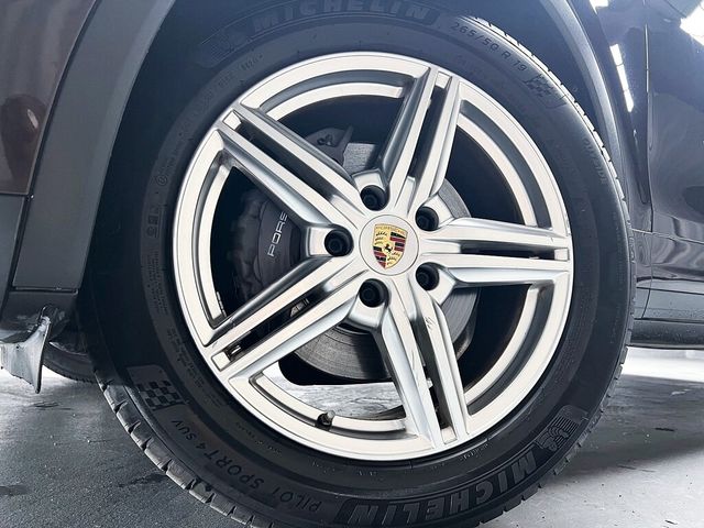 PORSCHE保時捷 CAYENNE  第8張相片