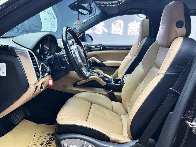 PORSCHE保時捷 CAYENNE  第11張相片
