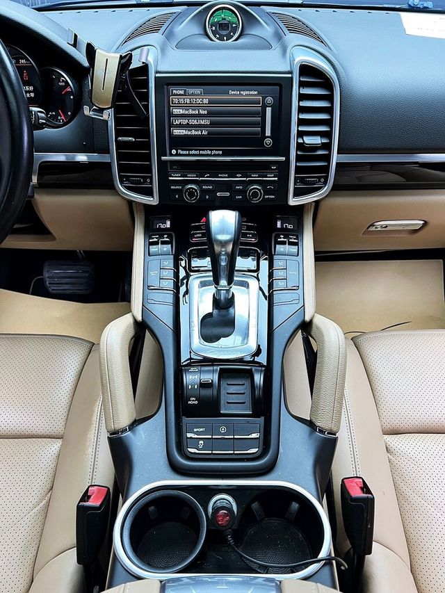 PORSCHE保時捷 CAYENNE  第16張相片