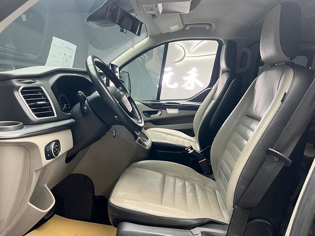 FORD福特 TOURNEO CUSTOM  第11張相片