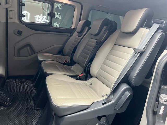 FORD福特 TOURNEO CUSTOM  第13張相片