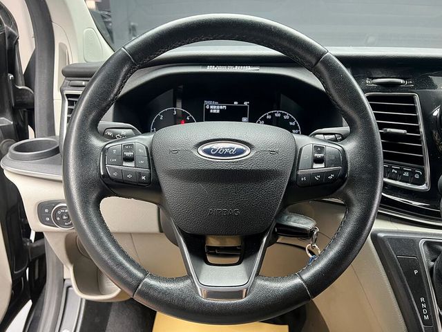 FORD福特 TOURNEO CUSTOM  第15張相片