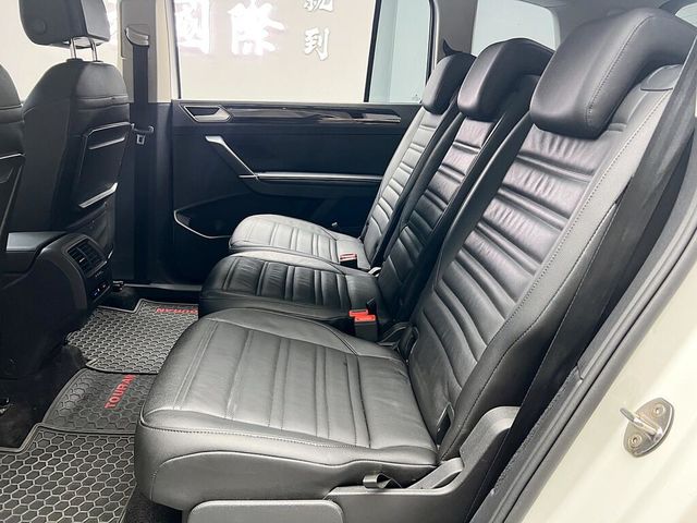 VOLKSWAGEN福斯 TOURAN  第13張相片