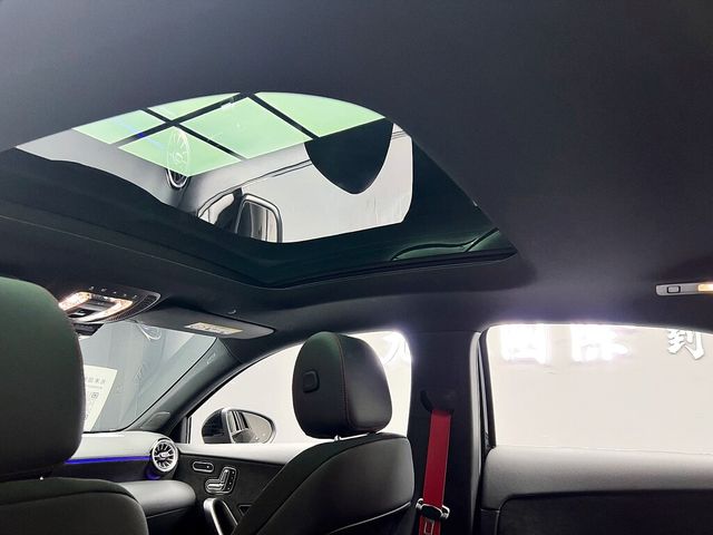 M-BENZ賓士 A35 AMG  第9張相片