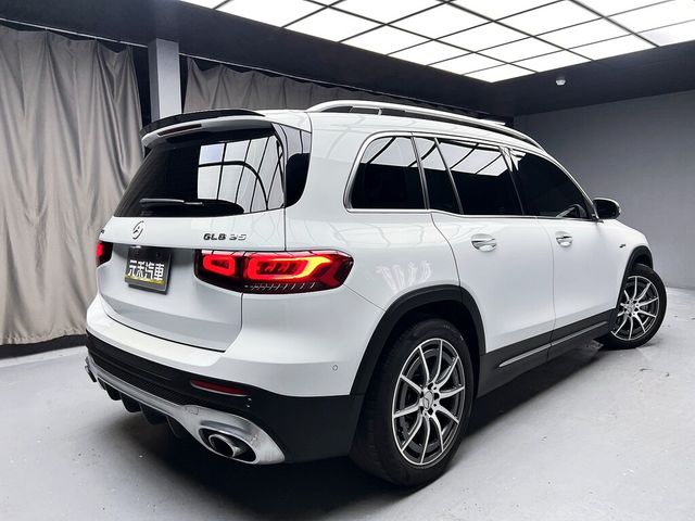 M-BENZ賓士 GLB35 AMG  第6張相片