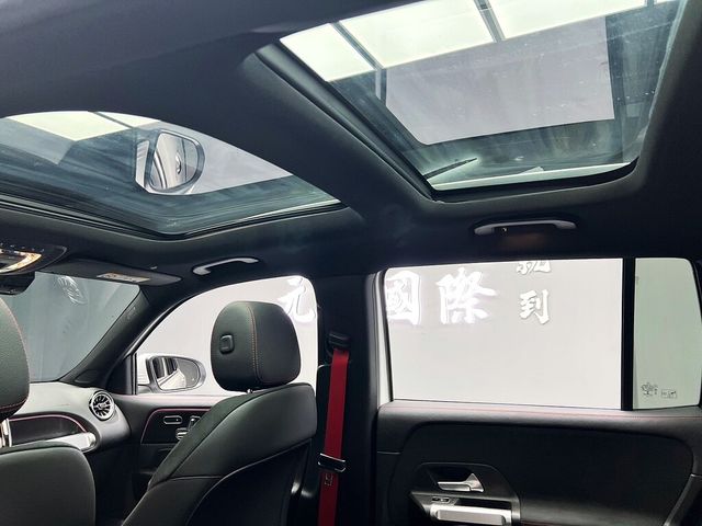 M-BENZ賓士 GLB35 AMG  第9張相片