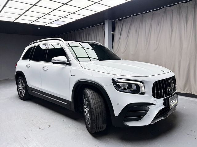M-BENZ賓士 GLB35 AMG  第3張相片