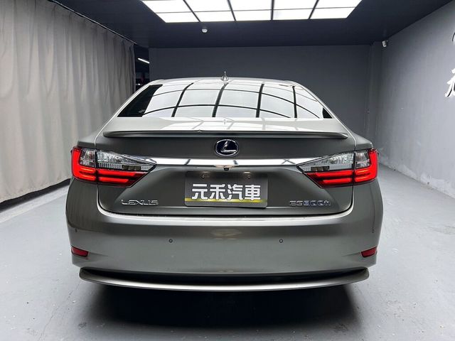 LEXUS凌志 ES300H  第5張相片