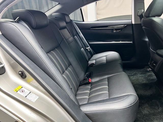 LEXUS凌志 ES300H  第14張相片
