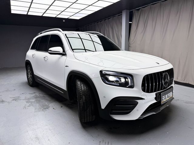 M-BENZ賓士 GLB35 AMG  第3張相片