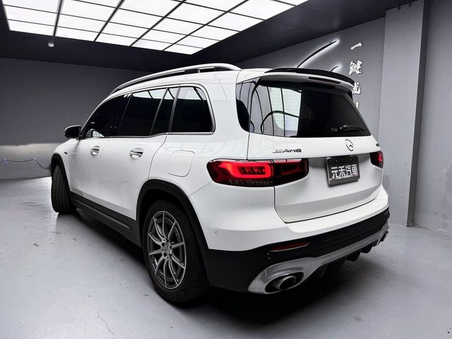 M-BENZ賓士 GLB35 AMG  第4張相片