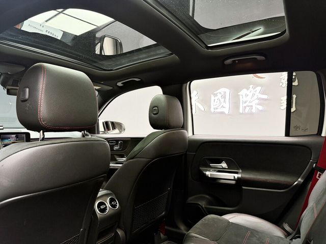 M-BENZ賓士 GLB35 AMG  第9張相片
