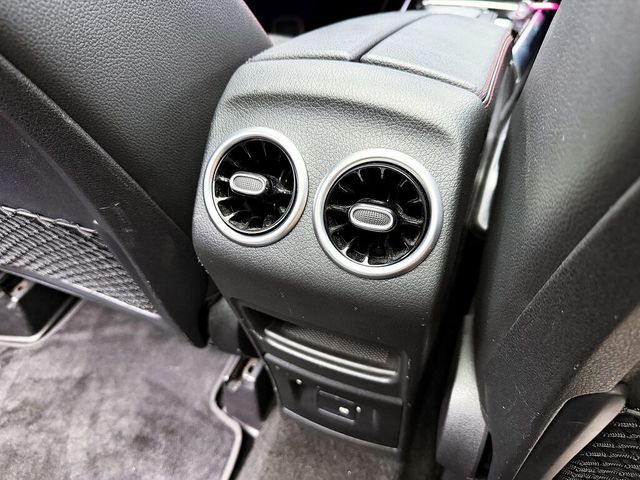 M-BENZ賓士 GLB35 AMG  第17張相片