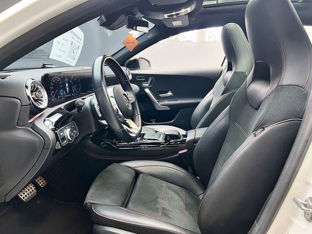 M-BENZ賓士 A45 AMG  第11張相片