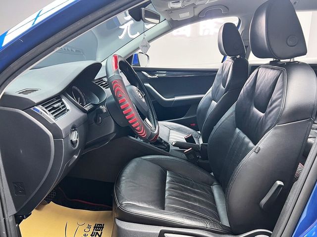 SKODA司科達 OCTAVIA COMBI  第11張相片