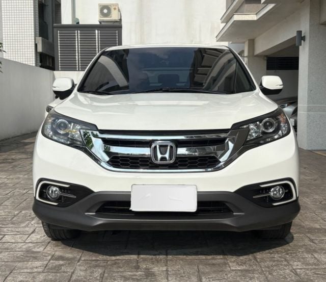 原鈑件 YES認證 一手車 車庫車 內外漂亮 2.4 VTI-S 新車97.9萬  第1張相片