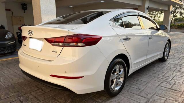 6代Elantra 全車原鈑件 YES認證 年份新 二十初頭萬  第4張相片
