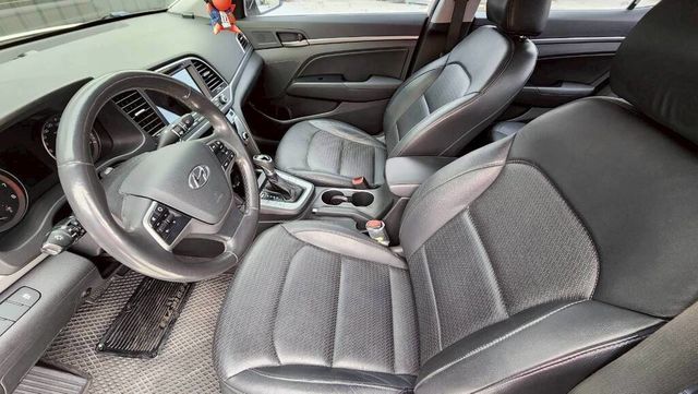 HYUNDAI現代 ELANTRA  第10張相片