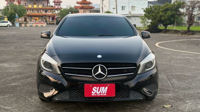 2014 BEZN A180 黑 里程10萬  第6張相片