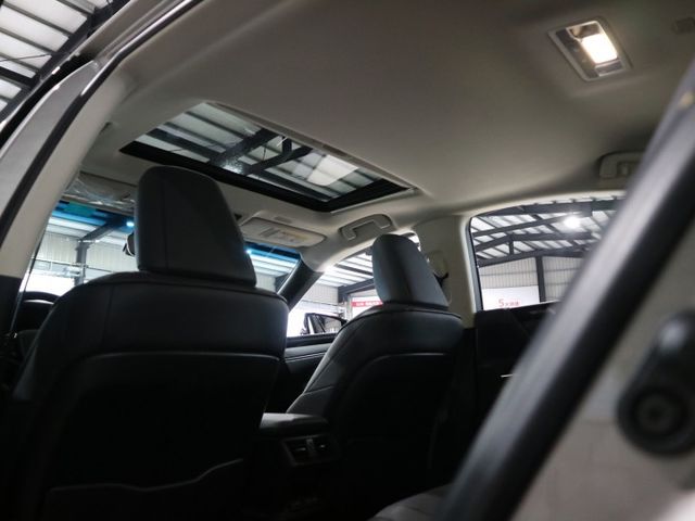 里程履約保證僅跑2萬 豪華版原廠保固 LED日行燈/頭燈/尾燈 CARPLAY ACC 盲點 車道偏離 雙電動/加熱椅  第17張相片