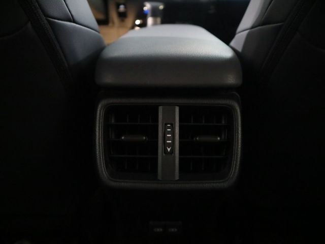 里程履約保證僅跑2萬 菁英版原廠保固 CARPLAY 倒車顯影 盲點 倒車顯影 ACC 行車紀錄器 雙電動/加熱座椅  第10張相片
