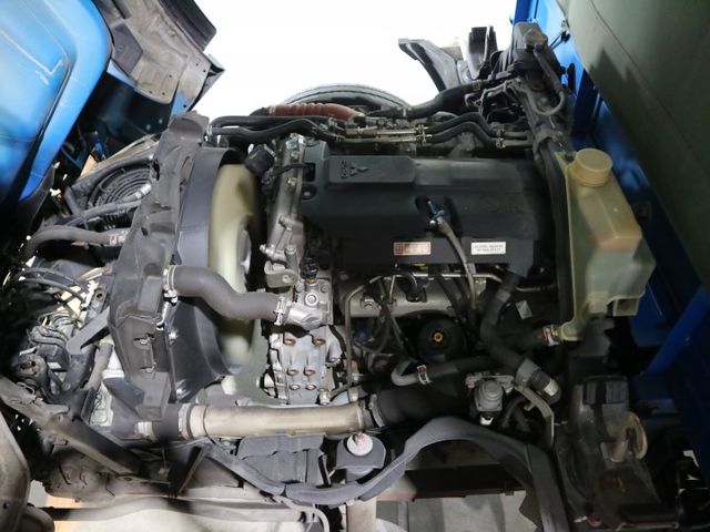 里程履約保證 11呎半 自排 五面蓬 順風版 霧燈 四項行車紀錄器 倒車顯影 冷暖空調 原廠保養 賺錢/載貨最佳好幫手  第19張相片