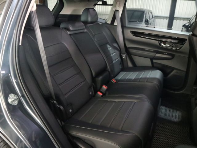 里程履約保證僅跑2萬 S版原廠保固 盲點 CARPLAY 雙電動座椅 電動尾門 無線充電 環景 換檔撥片 ACC 雙恆溫  第18張相片