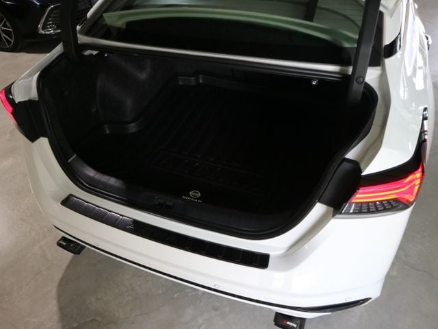 里程履約保證僅跑3萬 原廠保養 CARPLAY 導航 環景 盲點 ACC 車道偏離 電動座椅/天窗 後出風口 LED頭燈  第5張相片