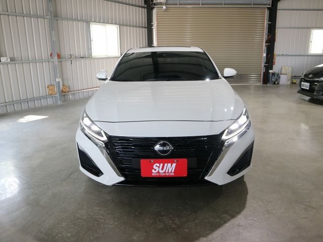 里程履約保證僅跑3萬 原廠保養 CARPLAY 導航 環景 盲點 ACC 車道偏離 電動座椅/天窗 後出風口 LED頭燈  第6張相片