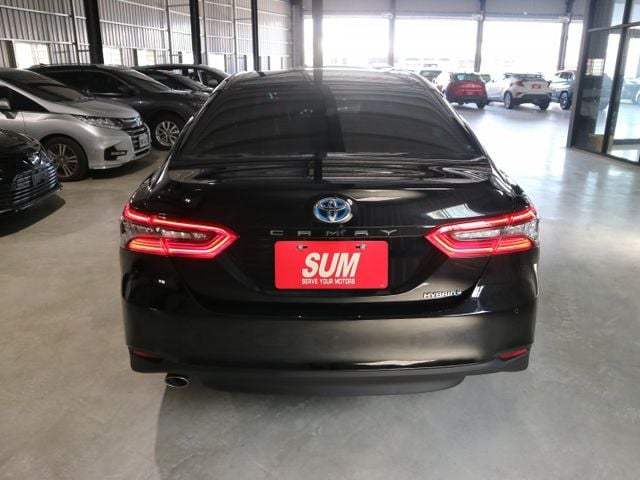 里程履約保證僅跑2萬 尊爵版 電動座椅 抬頭顯示器 CARPLAY 盲點 LED日行燈/頭燈/尾燈 行車紀錄器 倒車顯影  第4張相片