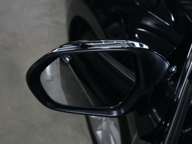 里程履約保證僅跑2萬 尊爵版 電動座椅 抬頭顯示器 CARPLAY 盲點 LED日行燈/頭燈/尾燈 行車紀錄器 倒車顯影  第7張相片