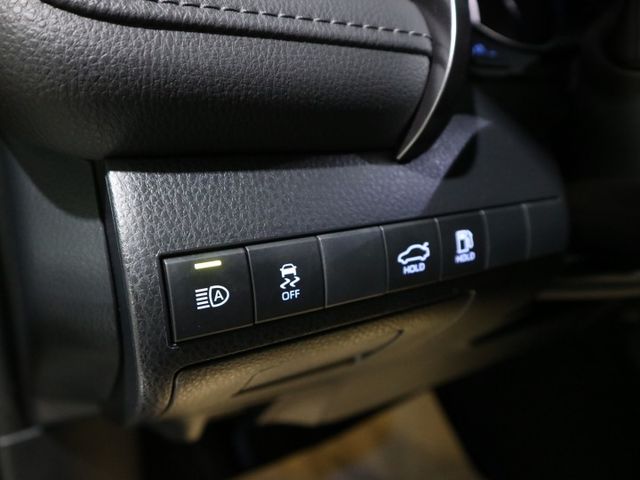 里程履約保證僅跑2萬 尊爵版 電動座椅 抬頭顯示器 CARPLAY 盲點 LED日行燈/頭燈/尾燈 行車紀錄器 倒車顯影  第8張相片