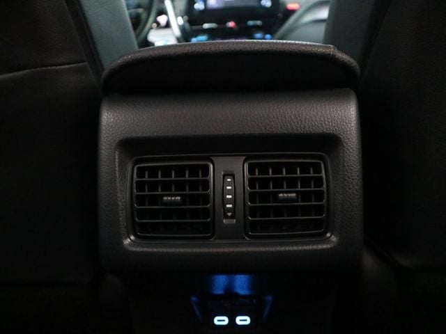 里程履約保證僅跑2萬 尊爵版 電動座椅 抬頭顯示器 CARPLAY 盲點 LED日行燈/頭燈/尾燈 行車紀錄器 倒車顯影  第12張相片