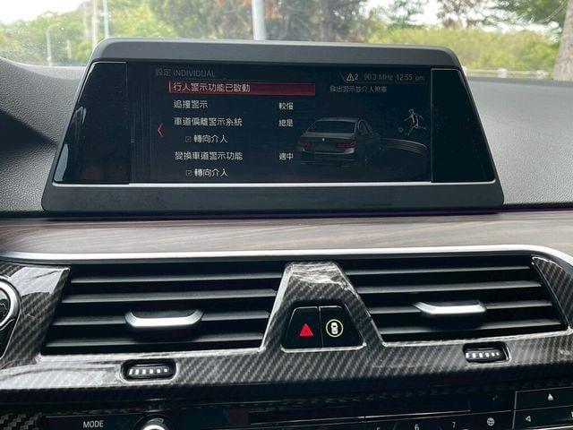 BMW寶馬 520D  第12張相片