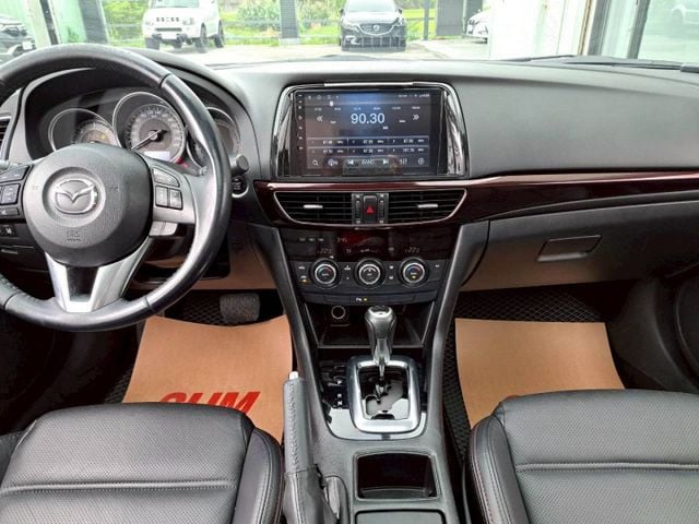『實車實圖 實車實價』IK 雙電椅 天窗 GPS TV 頂級版配備齊全 一手車氣氛佳 品質保證 寶佳汽車歡迎您來電  第8張相片