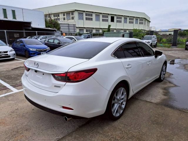 『實車實圖 實車實價』IK 雙電椅 天窗 GPS TV 頂級版配備齊全 一手車氣氛佳 品質保證 寶佳汽車歡迎您來電  第18張相片