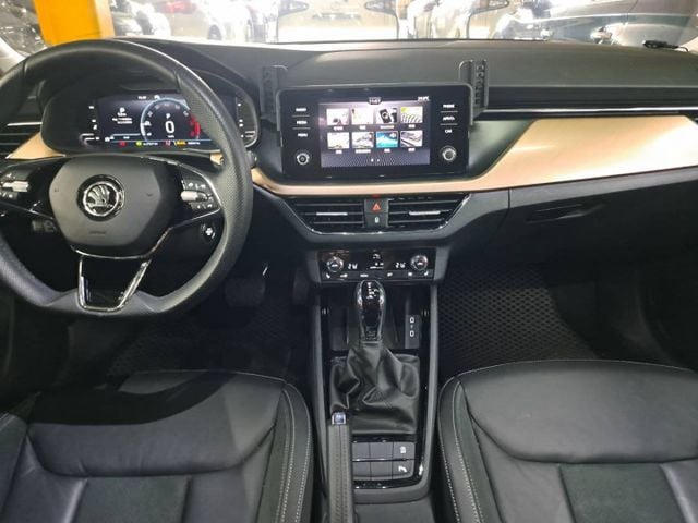 『實車實圖 實車實價』IK ACC LWDS TCS TPMS菁英版配備齊全 一手車氣氛佳 品質保證 寶佳汽車歡迎您來電  第8張相片