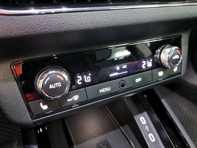 『實車實圖 實車實價』IK ACC LWDS TCS TPMS菁英版配備齊全 一手車氣氛佳 品質保證 寶佳汽車歡迎您來電  第13張相片