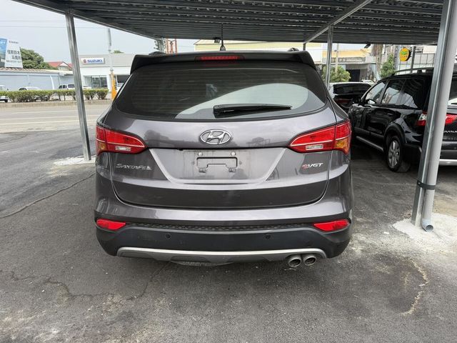 HYUNDAI現代 SANTA FE  第4張相片