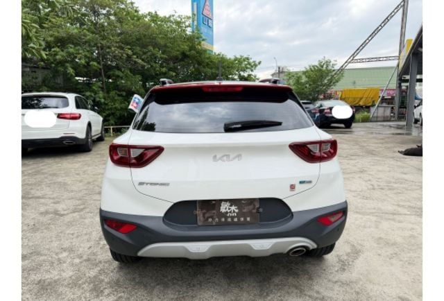 【Stonic/KIA /2022年/白、紅】【油電】ACC跟車  第5張相片