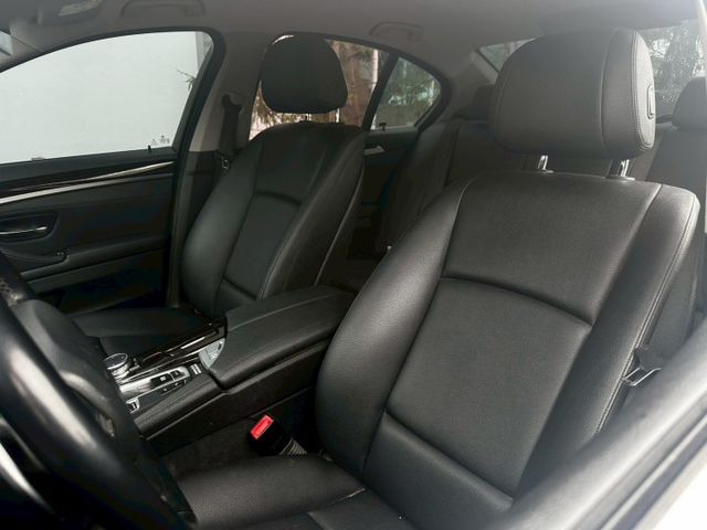 2015 BMW 520i 有興趣歡迎來聊聊 來電詢問更優惠  第10張相片