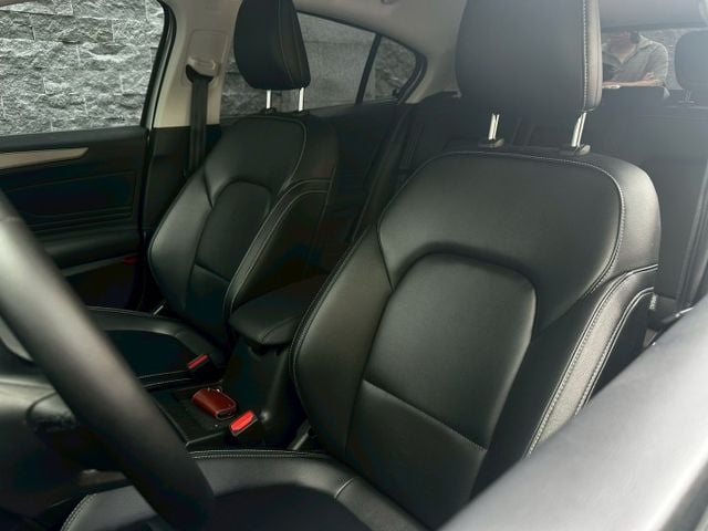 2024 Ford Focus 5D X｜灰色準新車｜里程僅 1.3 萬｜安全配備滿載｜63.8 萬  第7張相片