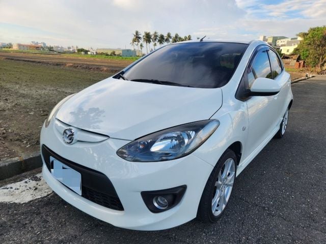 MAZDA2 五門掀背車 五門小車 都會小車 輕巧好停車 新手 代步 電動後視鏡 胎壓偵測器  第1張相片