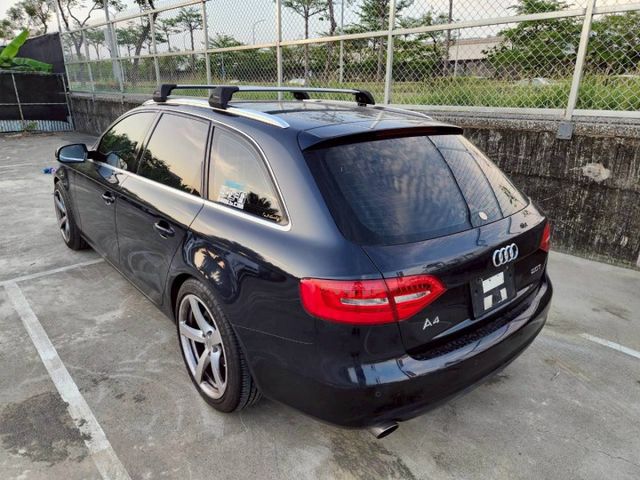 AUDI A4 EA888引擎 五門掀背車 稀有旅行車 HID頭燈 車頂架 倒車顯影 電動座椅 恆溫空調 定速系統  第3張相片