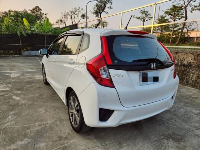 HONDA FIT 五門小車 安卓導航主機 倒車顯影 換檔撥片 循跡防滑 ABS防鎖死 電動後視鏡  第2張相片